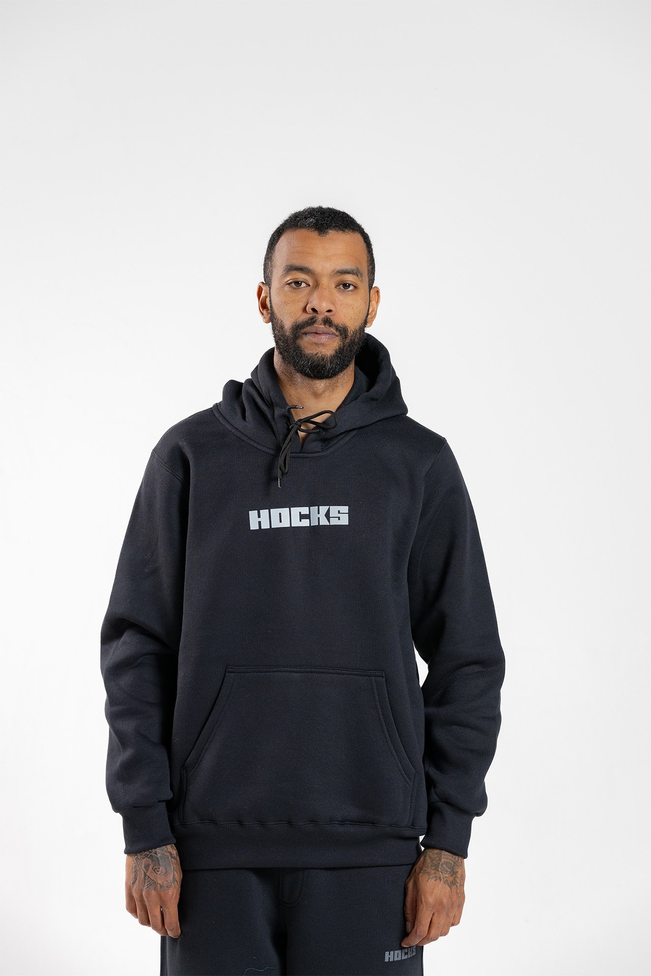 MOLETOM CANGURU HOCKS - LETTER PRETO